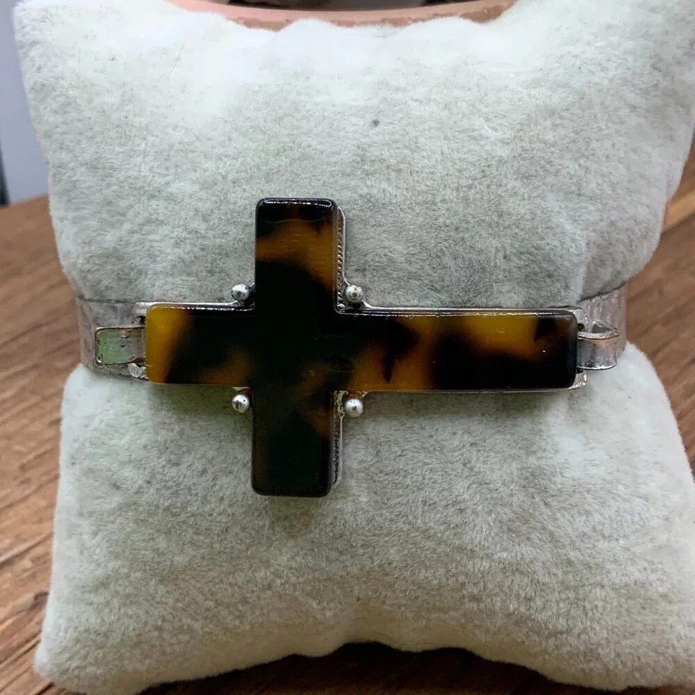 Cross Tortoise Silver Tone Hammered Hook Bangle Bracelet